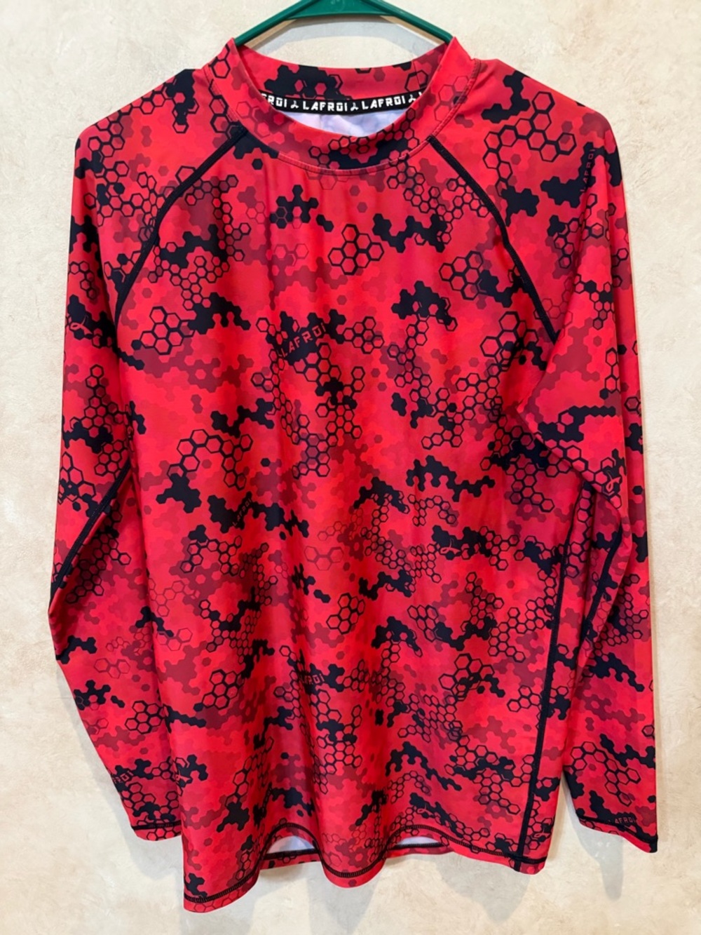 LAFROI Burst XL Red & Black Performance Top rash guard outdoors XL like new